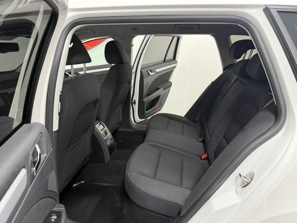 Skoda Superb Kombi 2.0 TDI 4x4 2014, bild 6/17