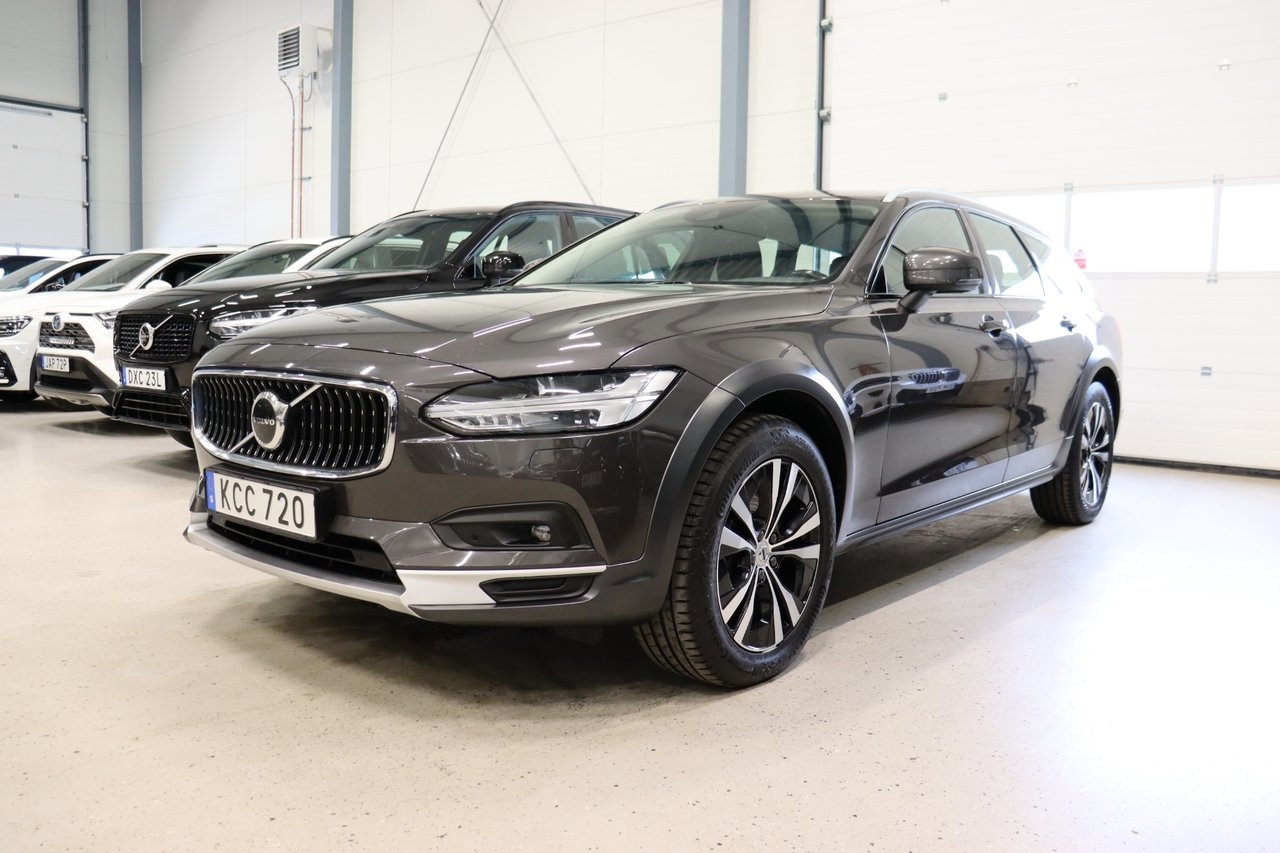 Volvo V90 Cross Country