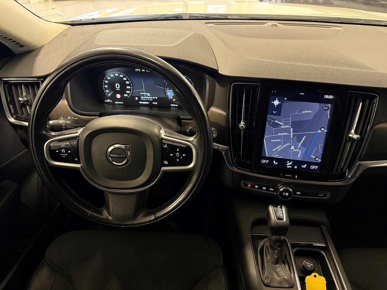 Volvo V90 Cross Country 2018, bild 5/25