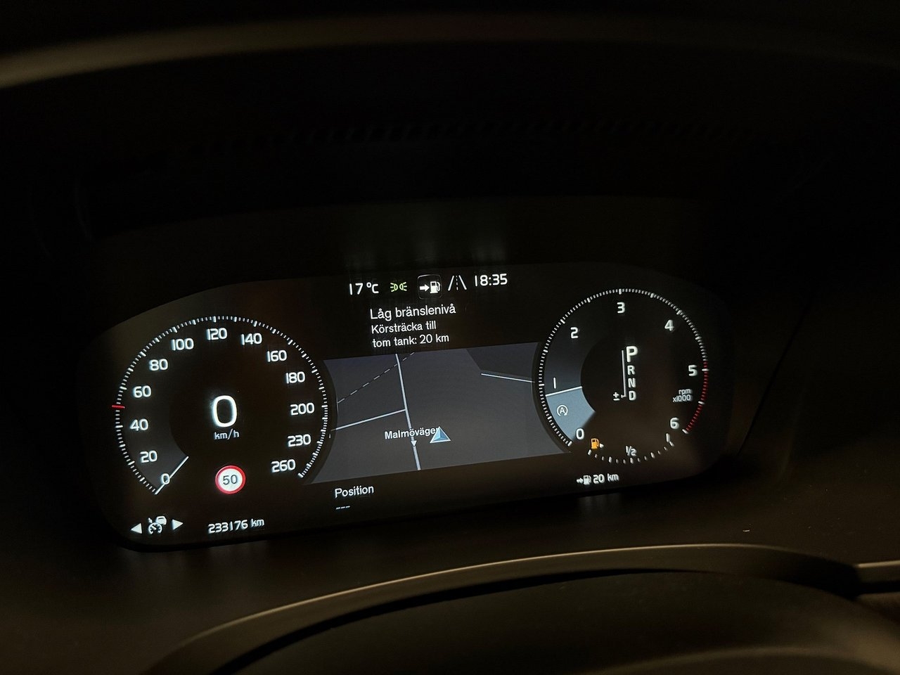 Volvo V90 Cross Country 2018, bild 3/25