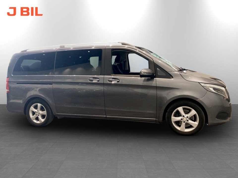 Mercedes-Benz V 2017, photo 4/10