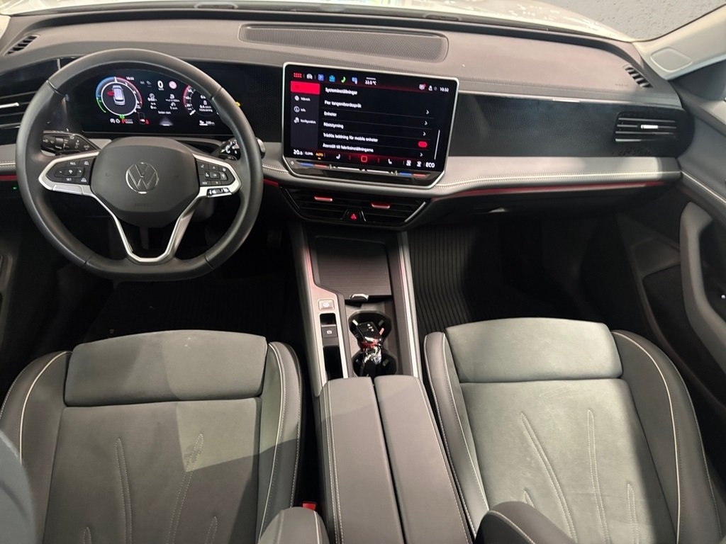 Volkswagen Passat 1.5 TSI eHybrid Drag 2024, bild 5/14