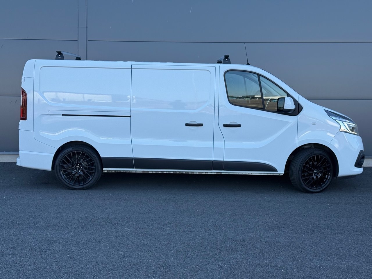 Renault Trafic 2021, bild 3/10