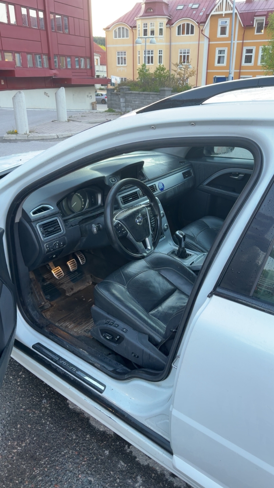 Volvo V70 D4 Manuell 2016, photo 2/3