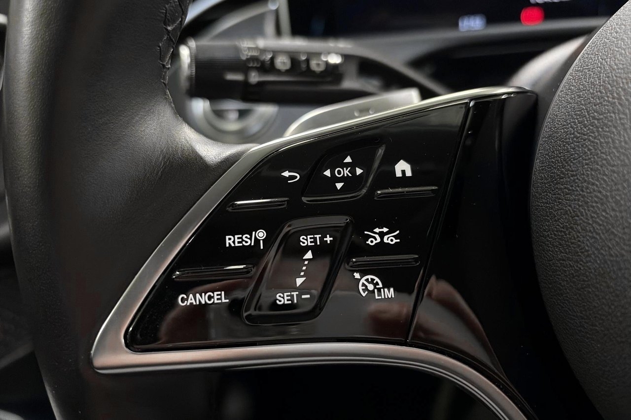 Mercedes-Benz E 220 d 4MATIC All-Terrain 2024, photo 7/10