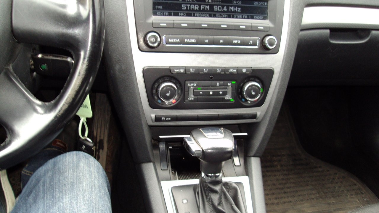 Skoda Octavia 2012, bild 6/9