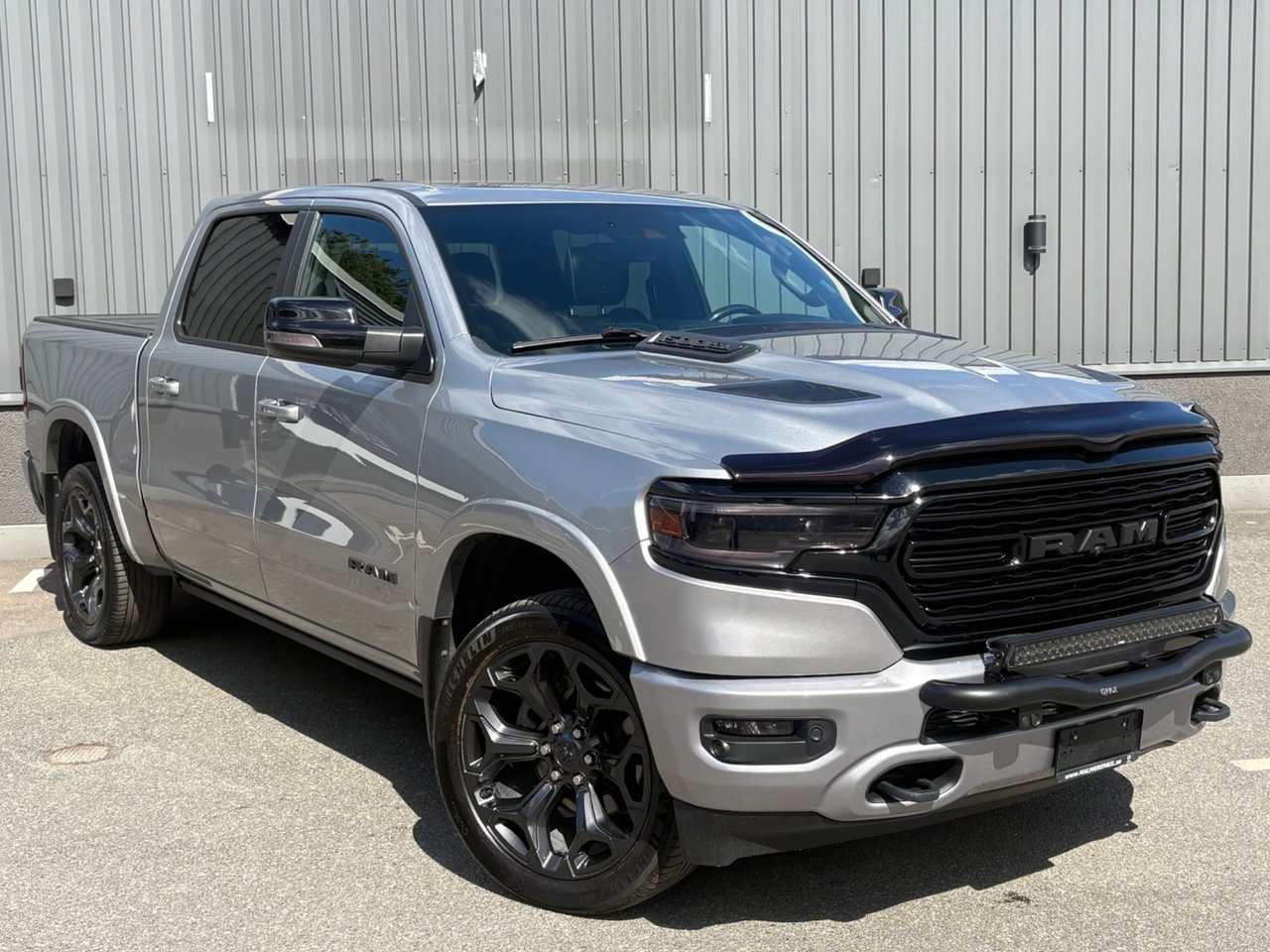Dodge RAM 1500 Crew Cab 5.7 V8 HEMI 2022, photo 3/10