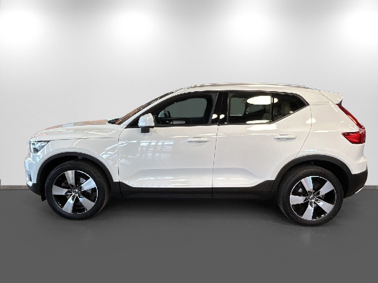 Volvo XC40 2018, kuva 4/16