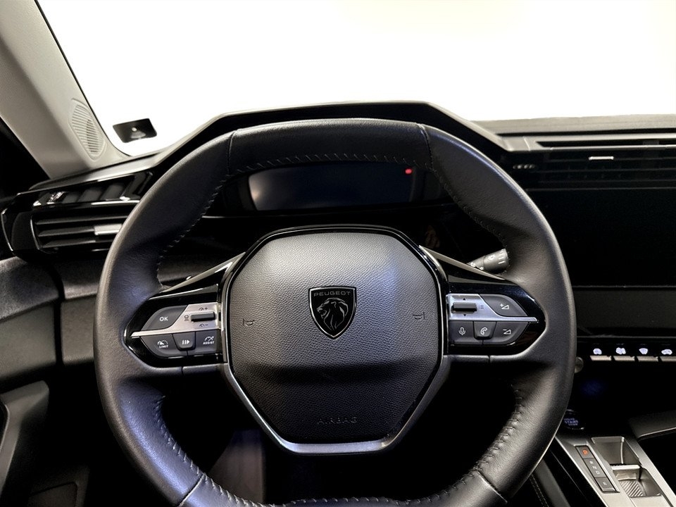 Peugeot 308 2022, photo 7/10
