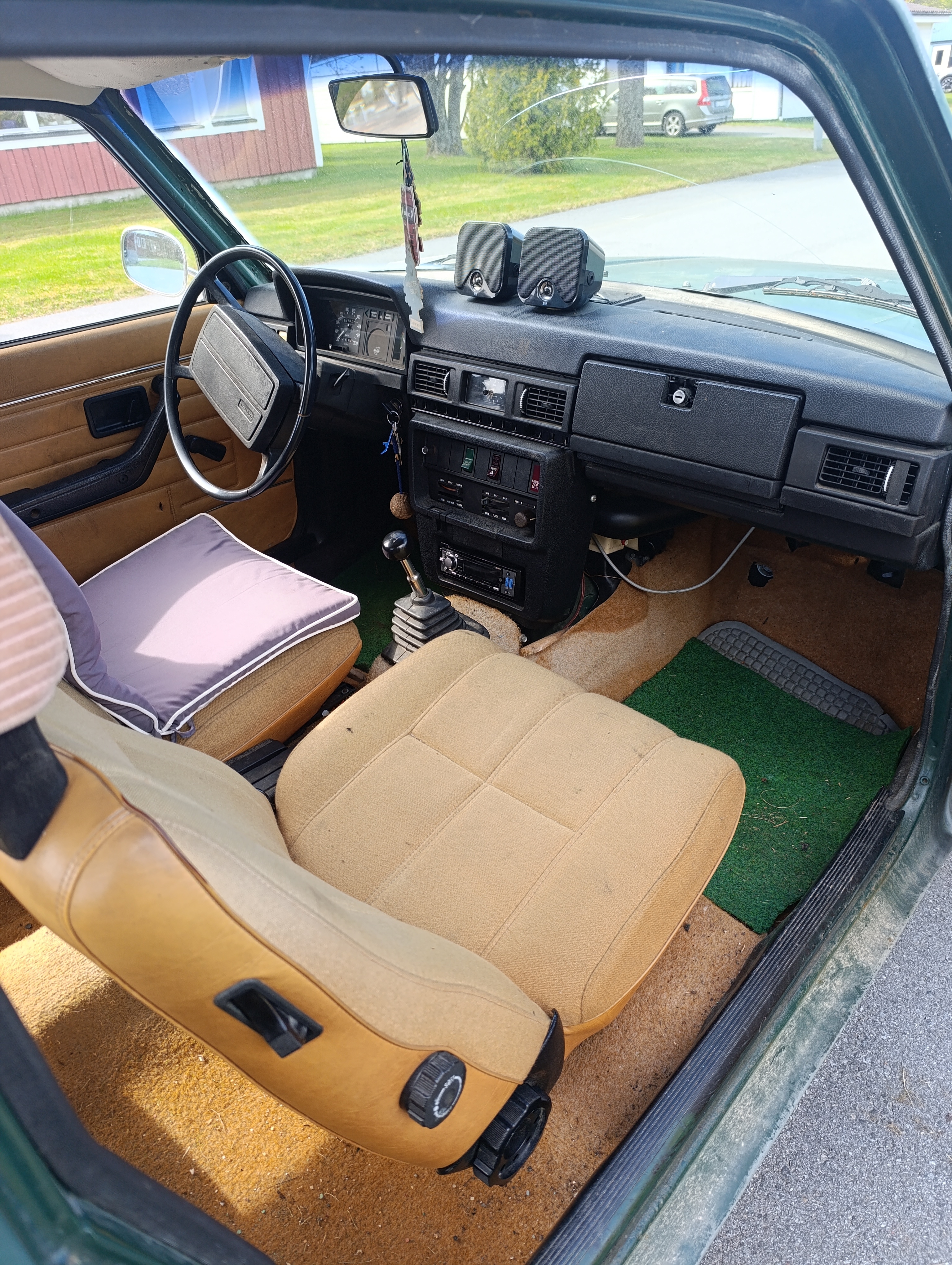 Volvo 242 2.0 Manuell 1975, bild 3/5