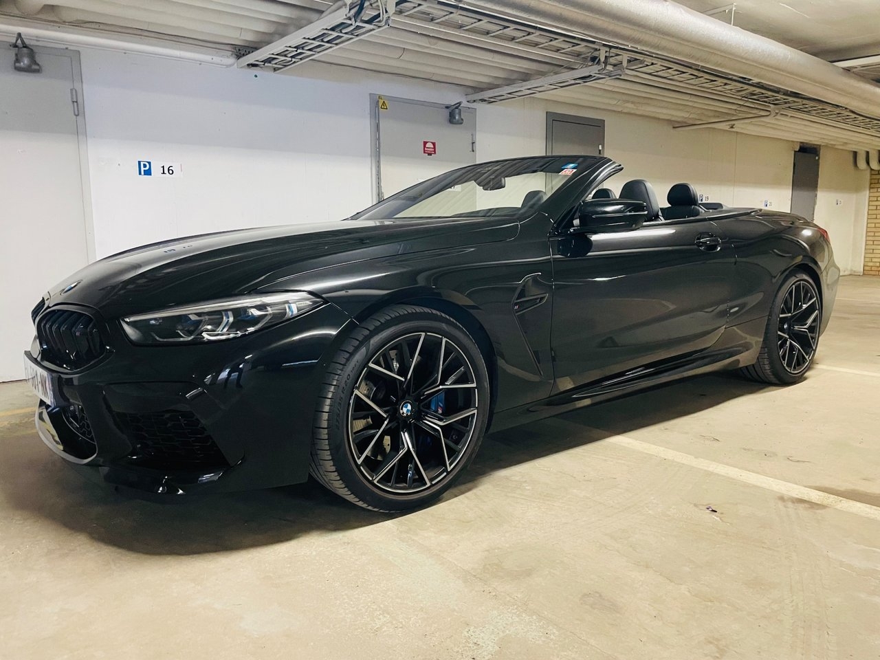 BMW M8 Cab Competition x-Drive 2020, bild 2/10