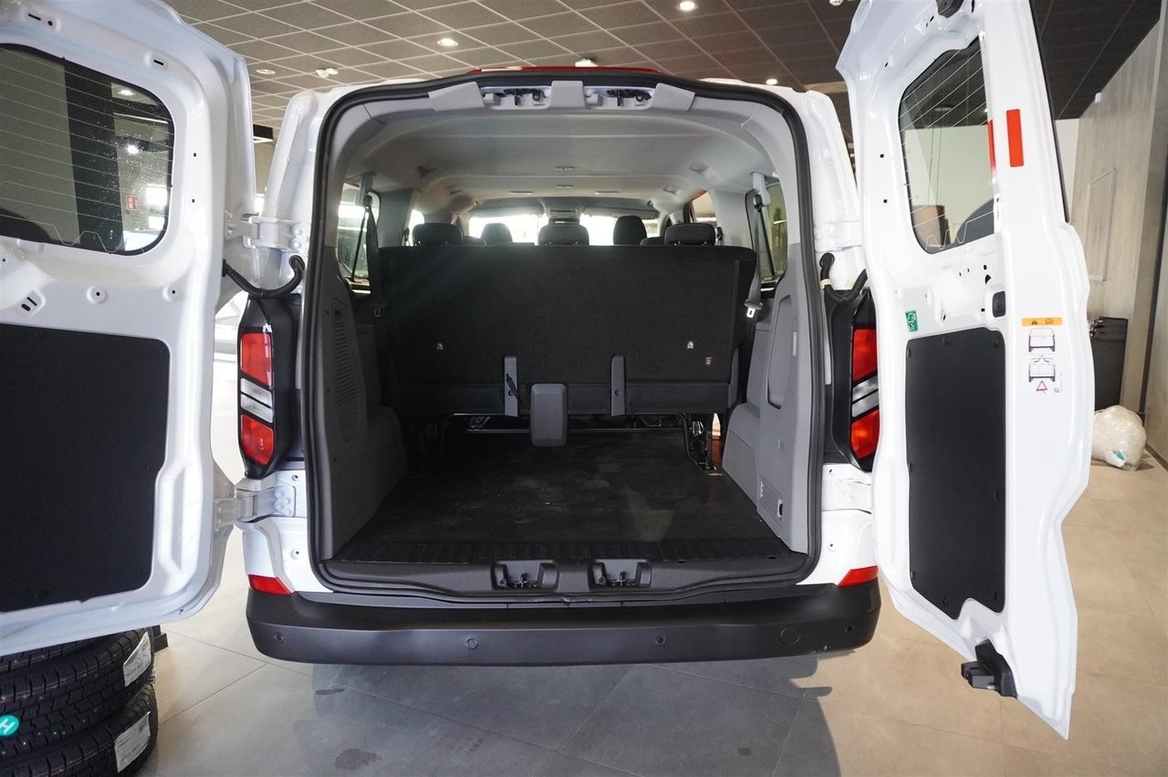 Ford Transit Custom 2025, photo 6/10