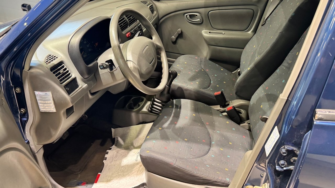 Suzuki Alto 1.1 Ny besiktigad 2004, bild 7/14