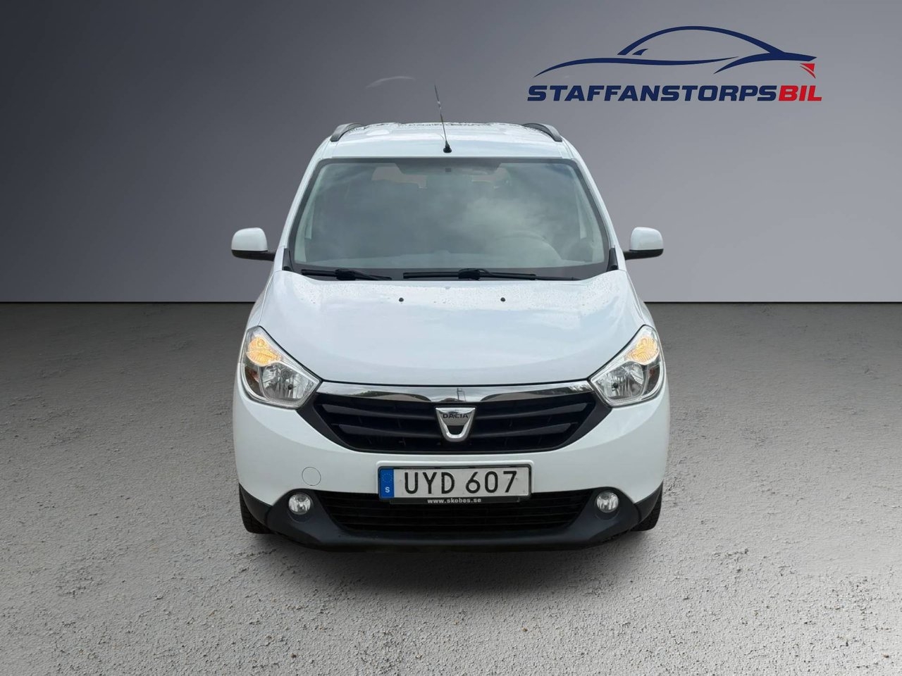 Dacia Lodgy 1.2 TCe 7 SITS 2015, bild 2/13
