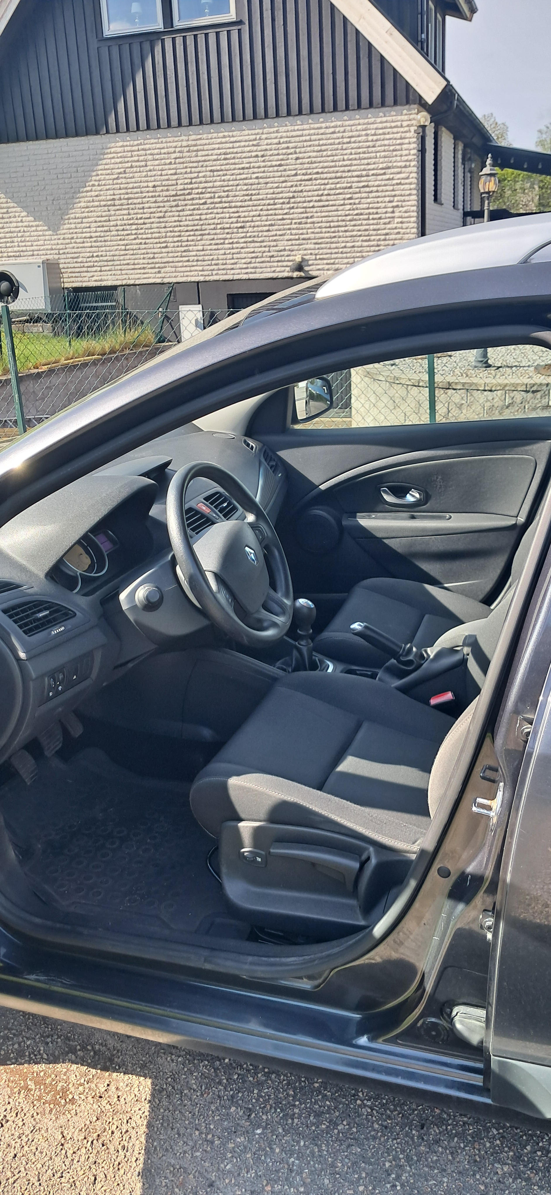 Renault Megane 2012, photo 5/8