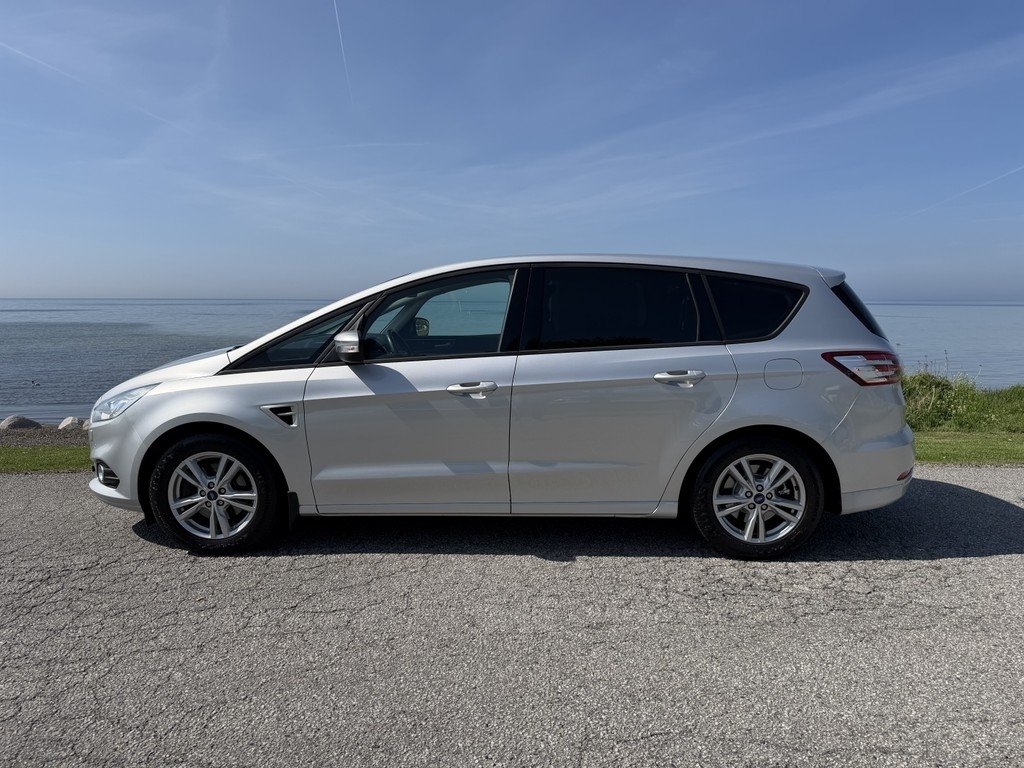 Ford S-MAX 2016, kuva 2/10