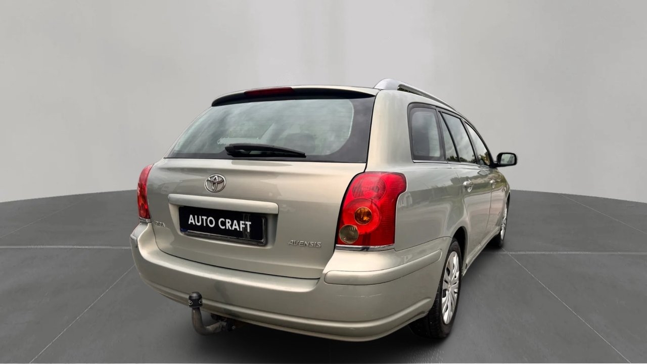 Toyota Avensis Kombi 1.8 VVT-i 2004, bild 5/10
