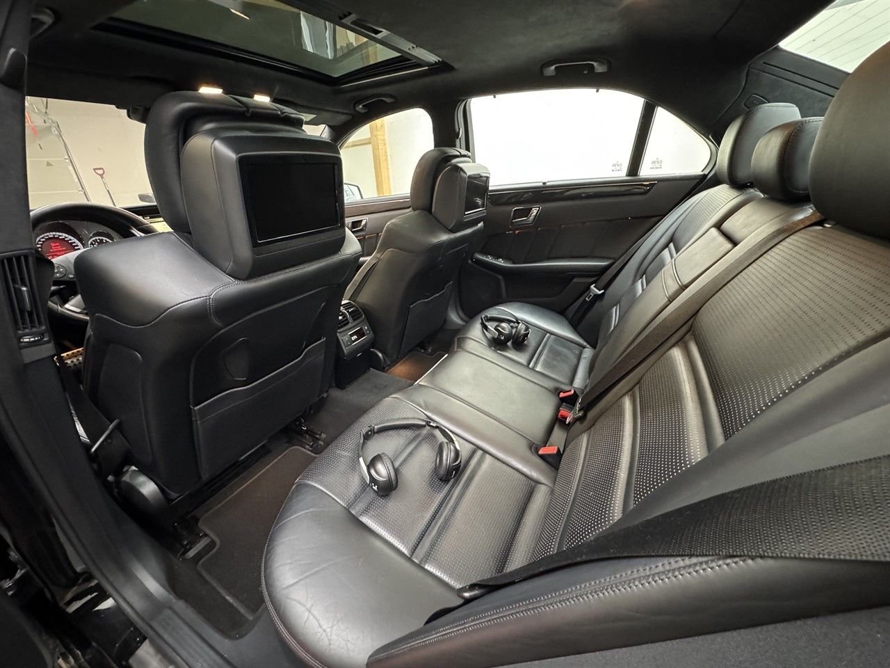 Mercedes-Benz E 63 AMG 2011, bild 6/7