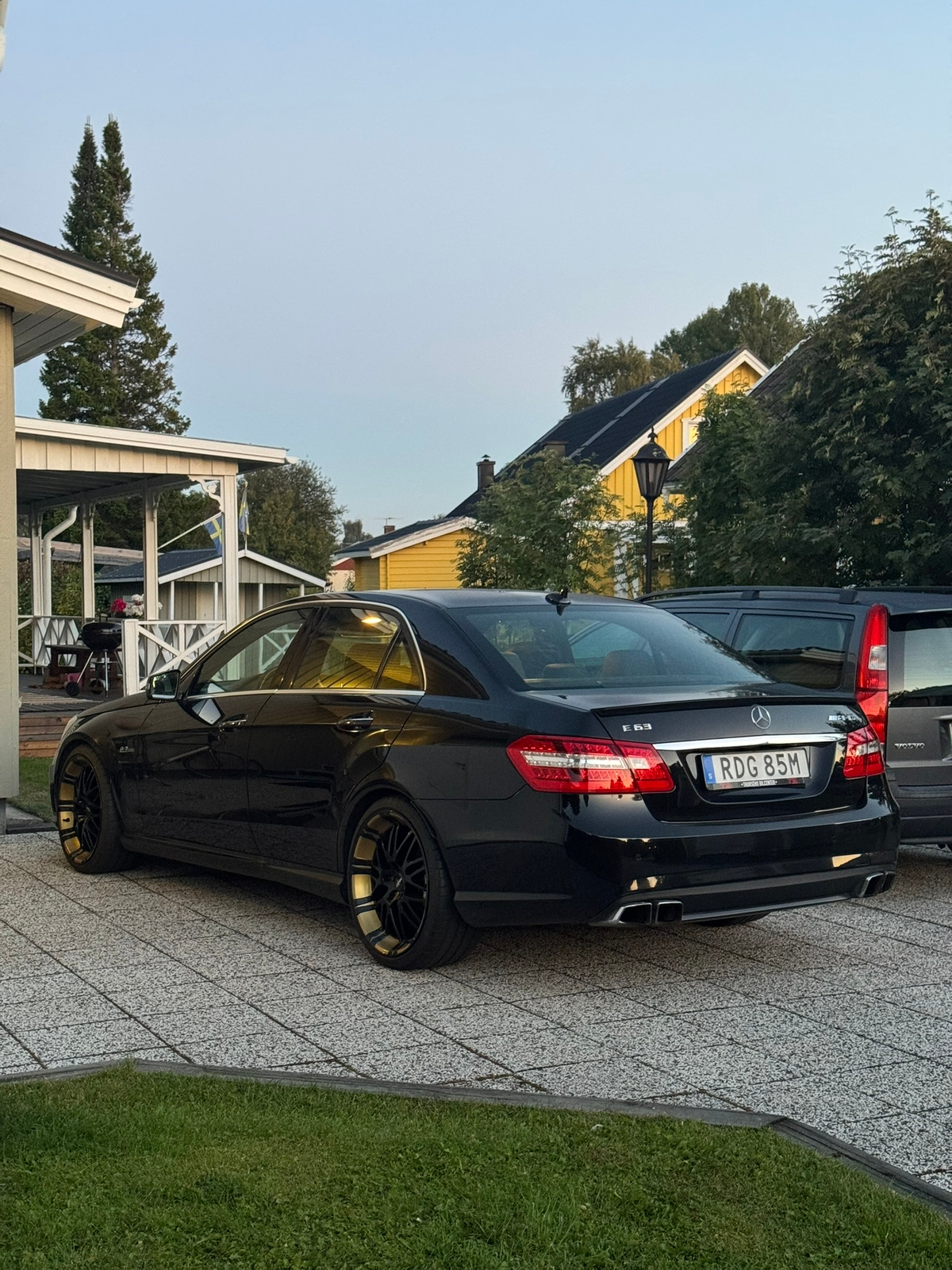 Mercedes-Benz E 63 AMG 2011, bild 4/7