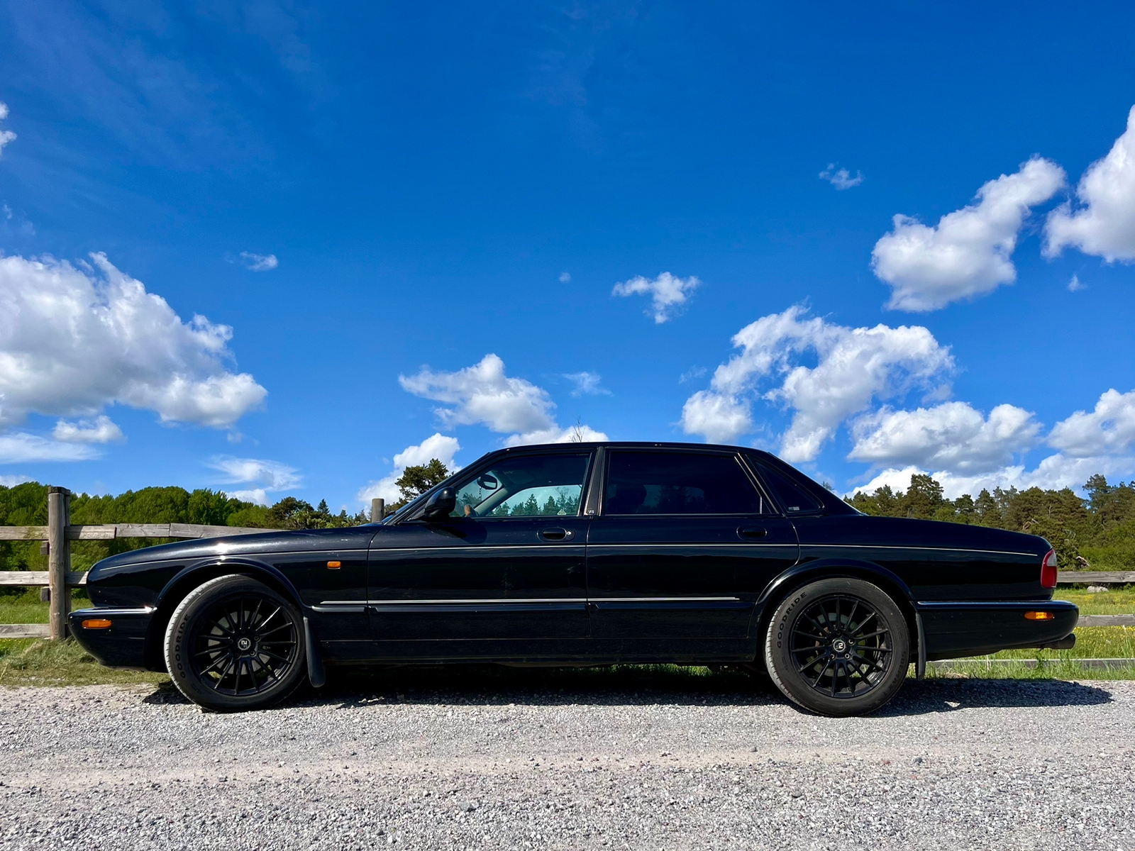 Jaguar XJR