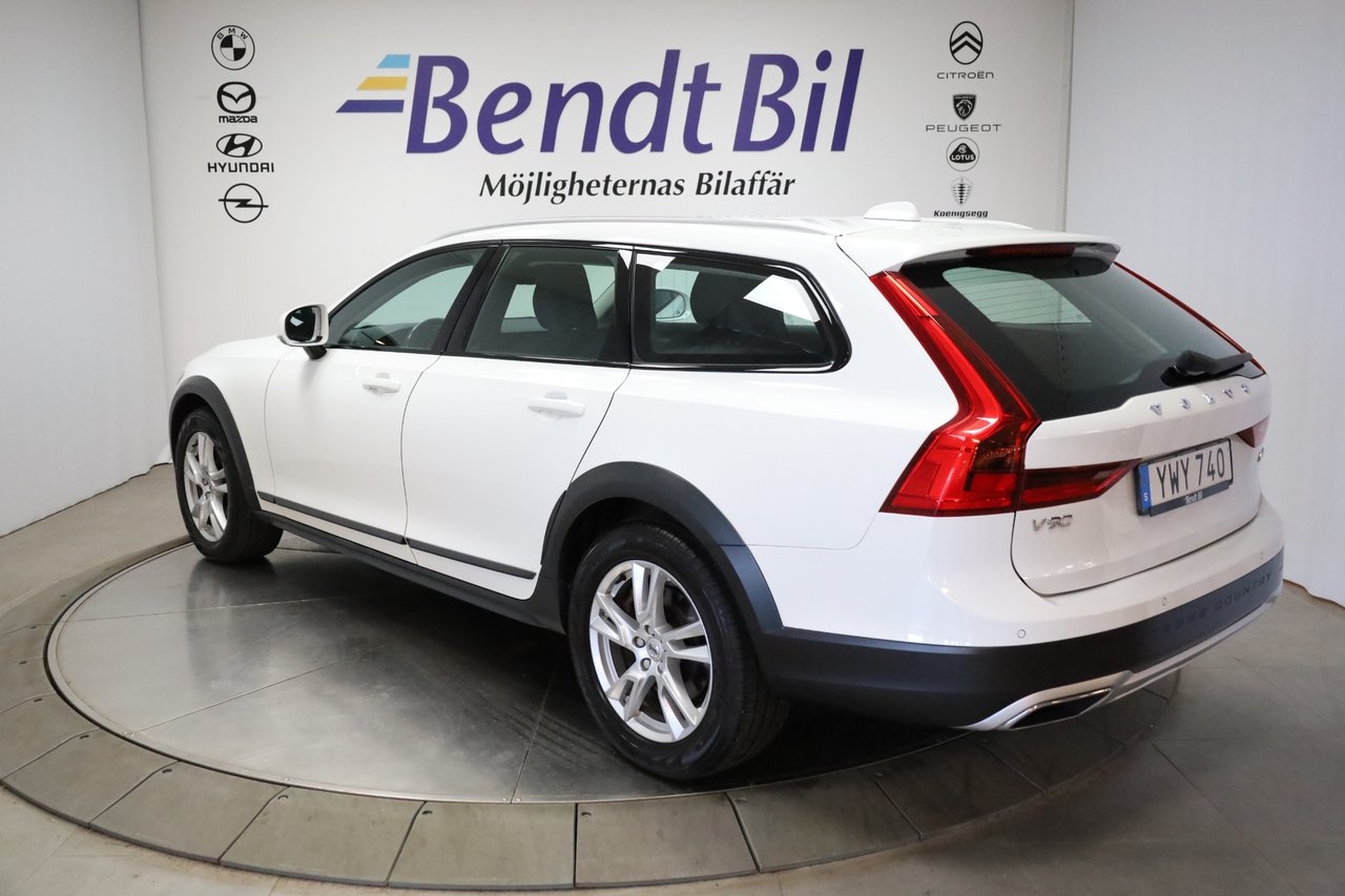 Volvo V90 Cross Country 2019, kuva 7/10