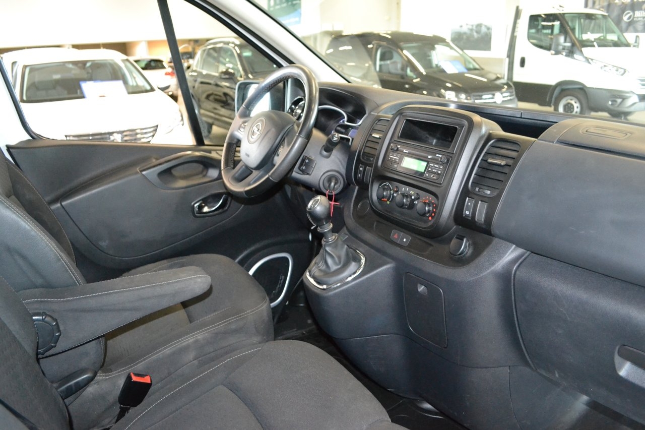 Opel Vivaro 2016, bild 8/8