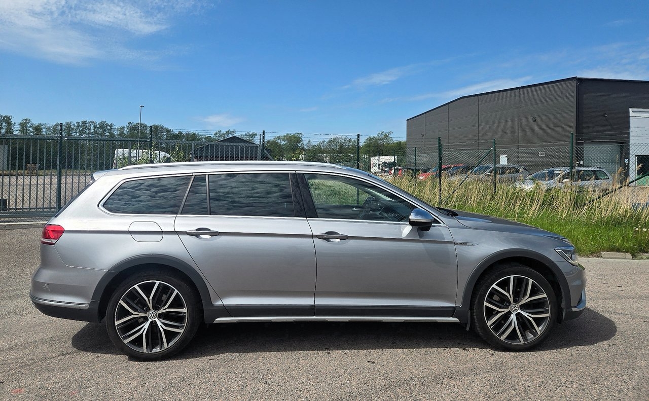 Volkswagen Passat 2019, bild 5/10