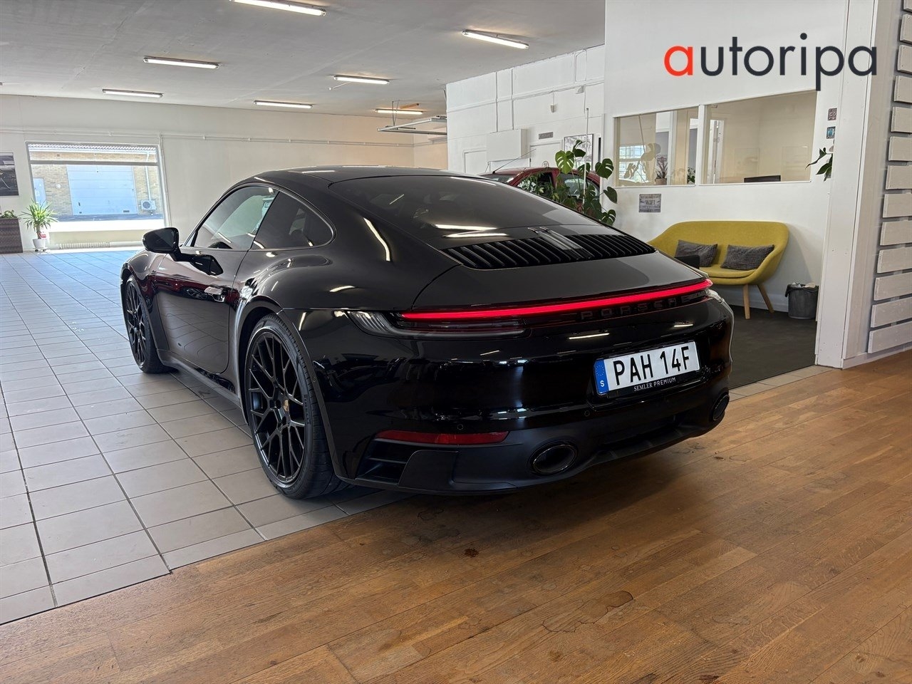 Porsche 911 2023, photo 3/15
