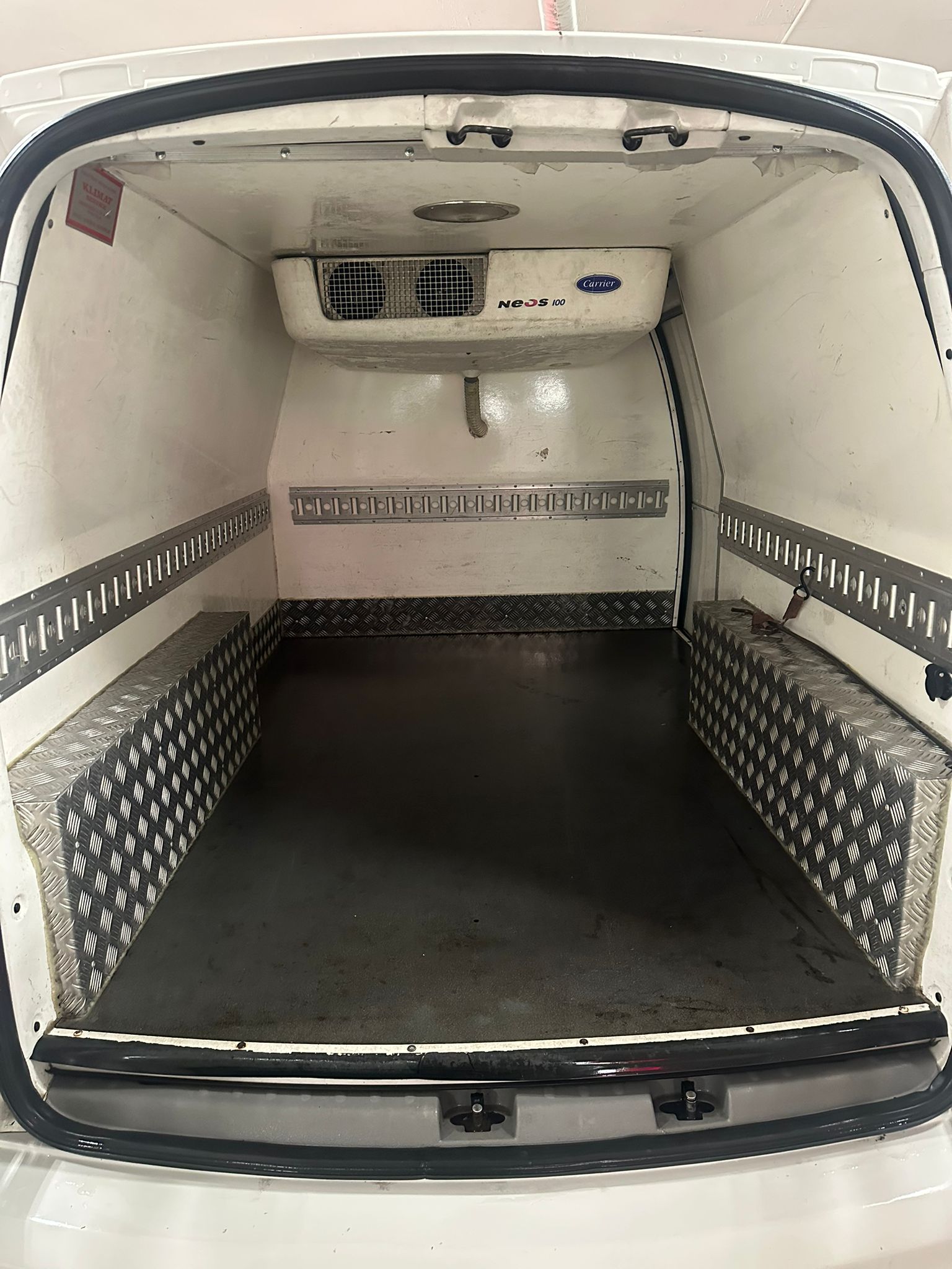 Volkswagen Caddy Maxi 2009, bild 2/5