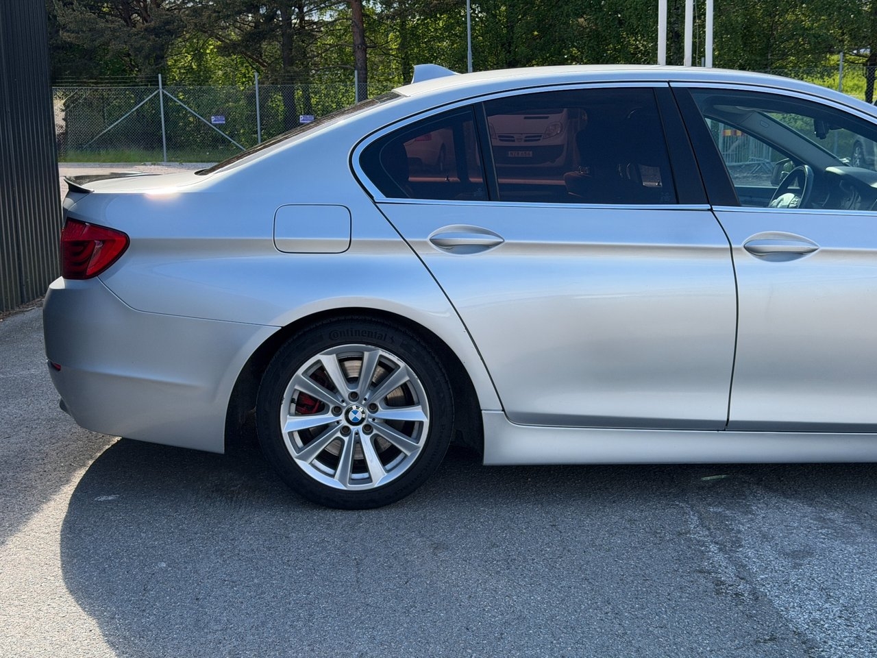 BMW 523 i Sedan M-Sport / Nyservad 2010, bild 7/10