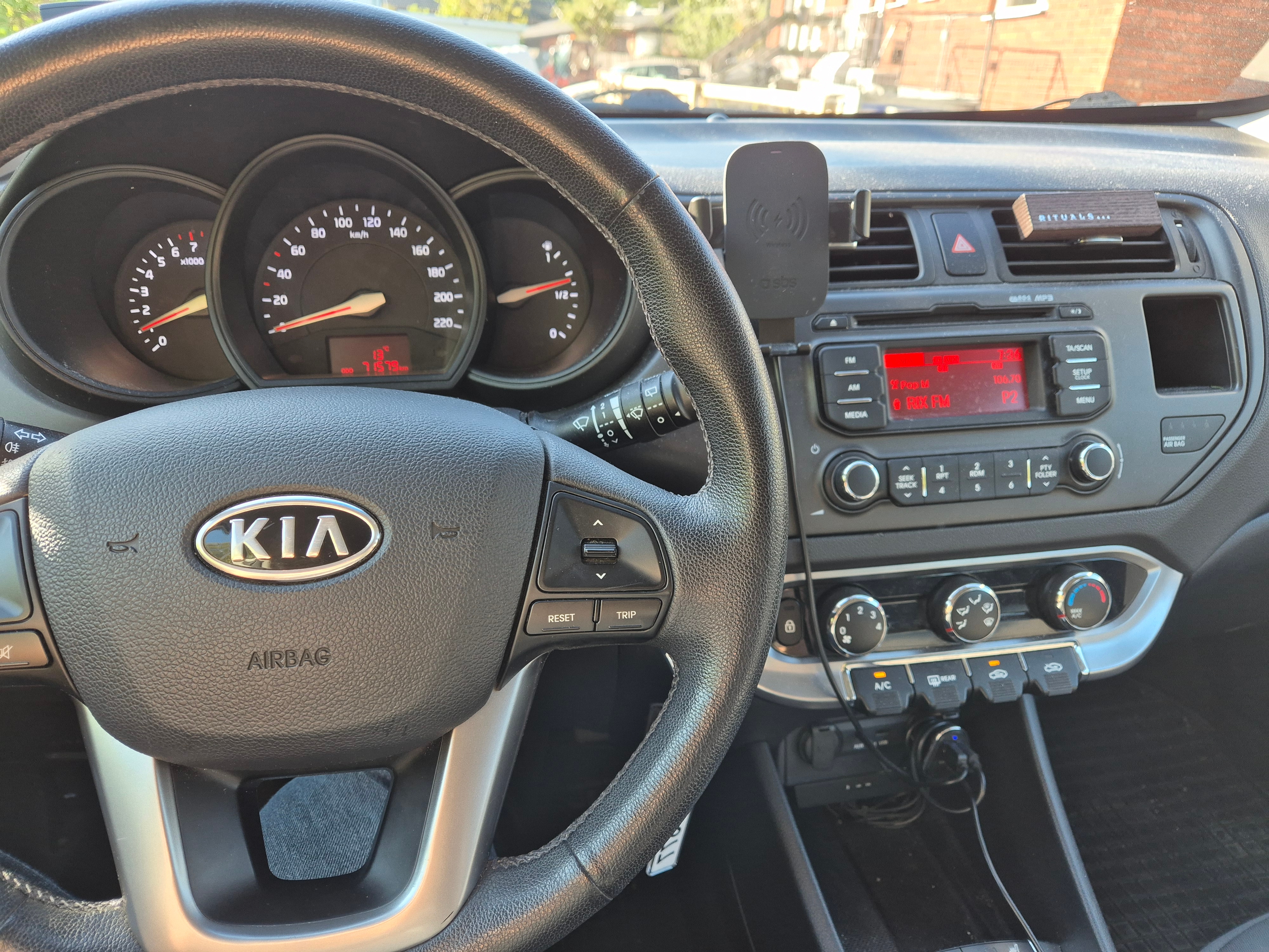 Kia Rio 5-dörrar 1.2 CVVT Manuell 2012, bild 3/7