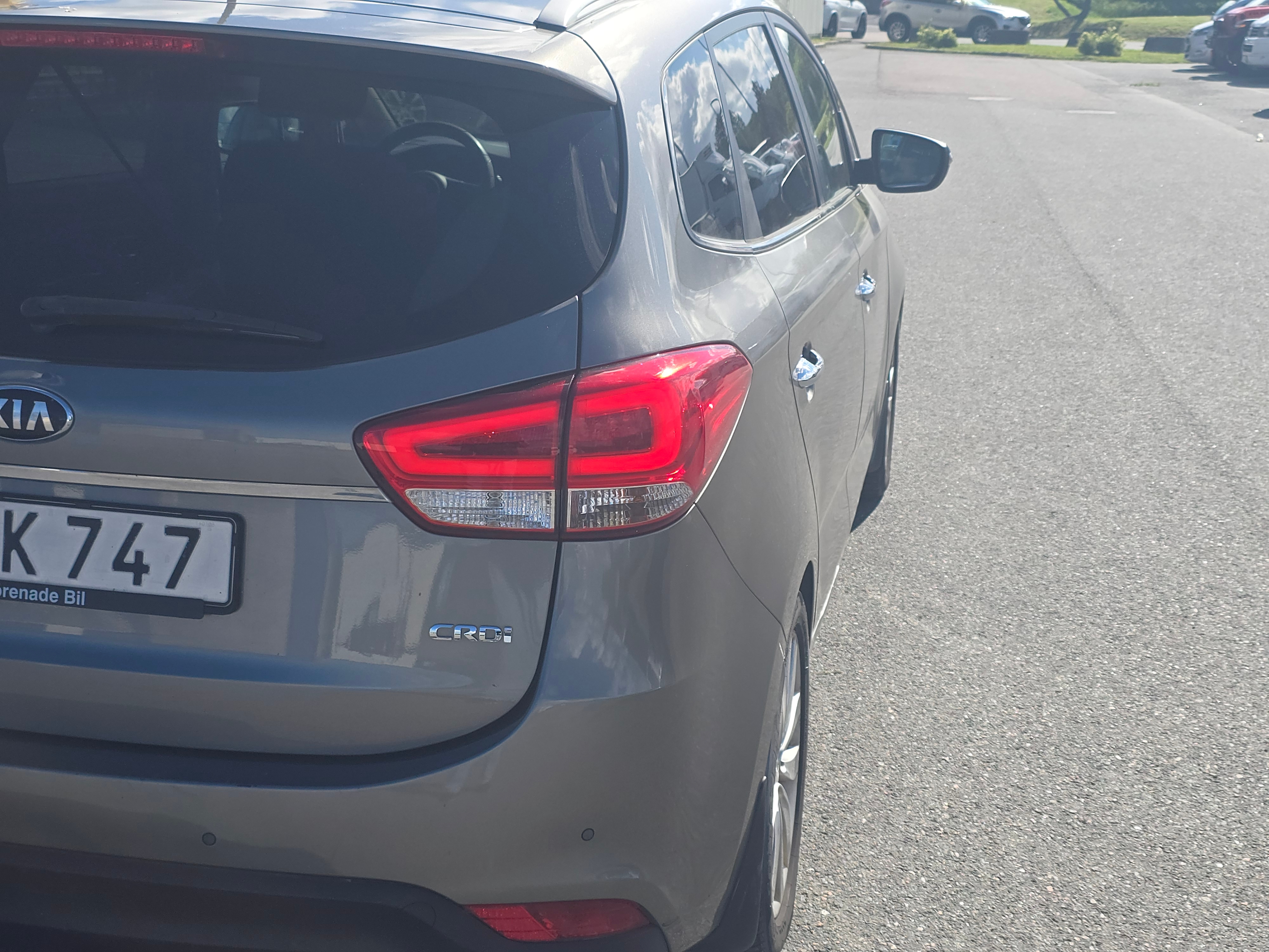 Kia Carens 1.7 CRDi Manuell 7 sits 2014, bild 4/10