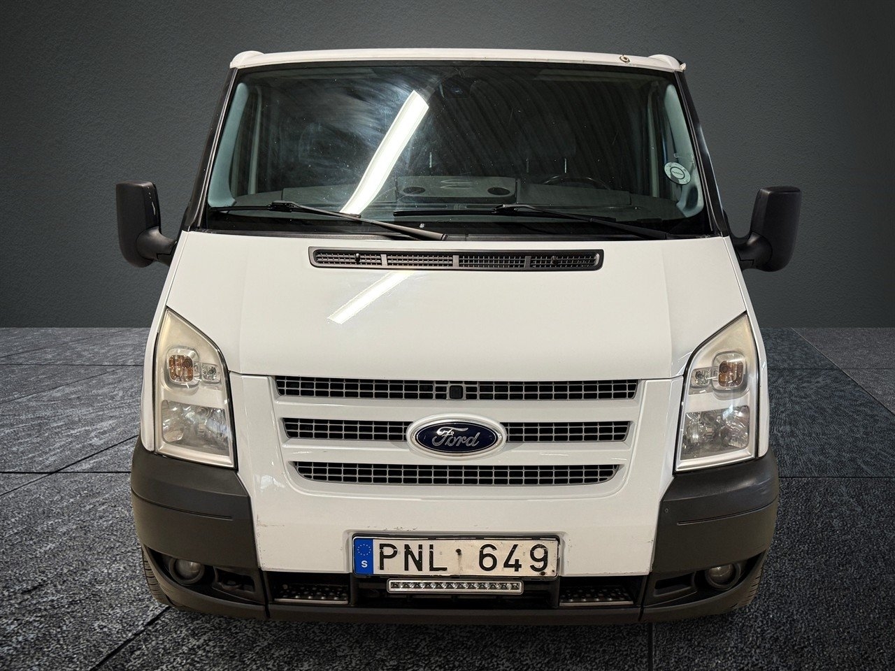 Ford Transit T300 2.2 TDCi Trend 140hk 2013, kuva 2/9