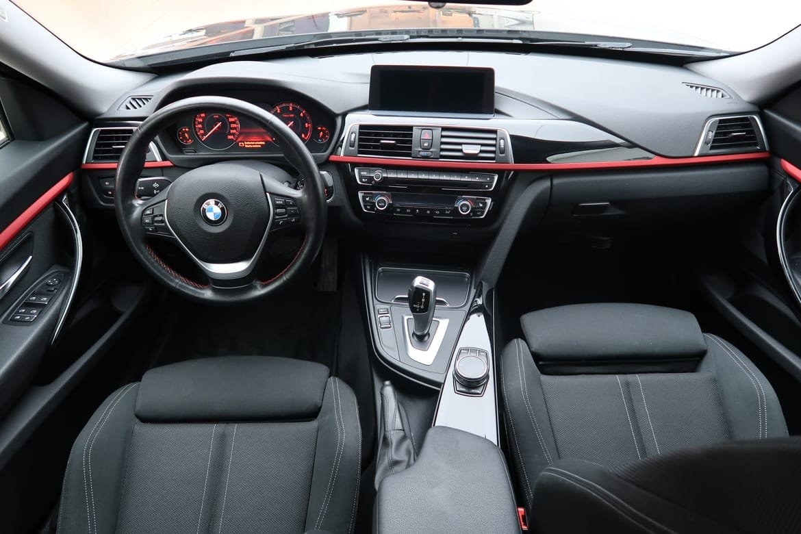 BMW 320 2020, bild 5/14