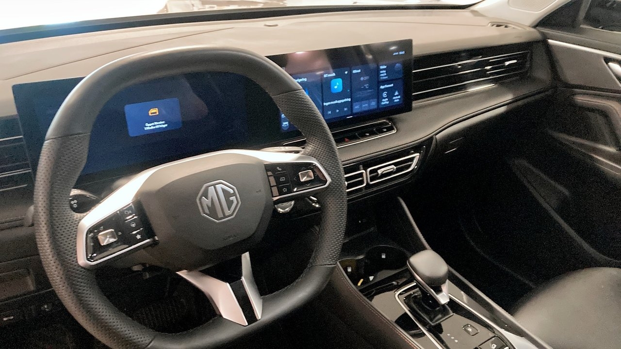 MG HS LUX PHEV 1.5T AT (BLACK) 2024, bild 5/9