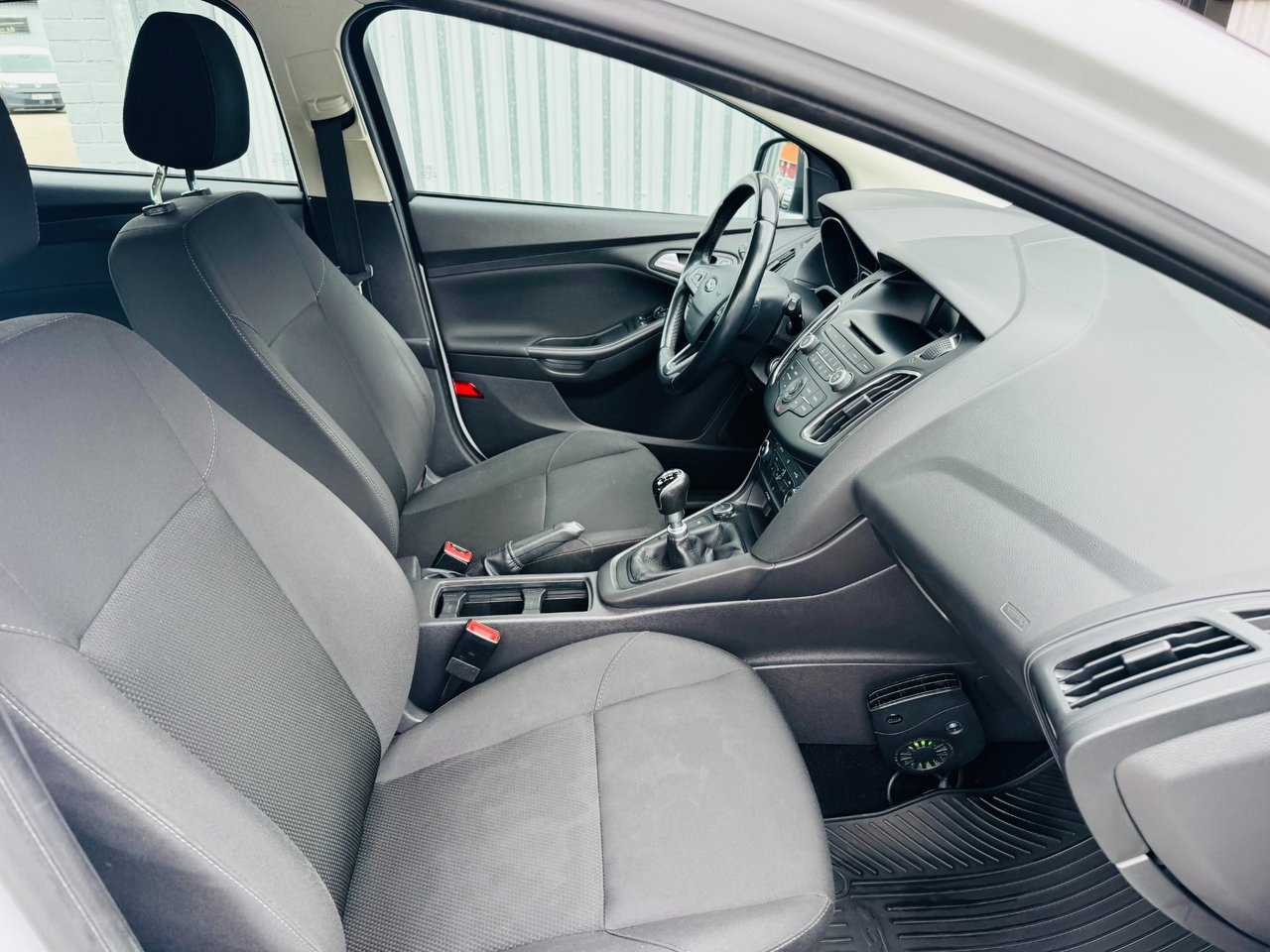 Ford Focus 1.5 TDCi 105HK ECONETIC 2017, bild 5/10
