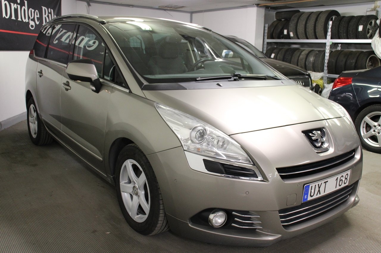 Peugeot 5008 2.0 HDi FAP Allure 2012, bild 3/10