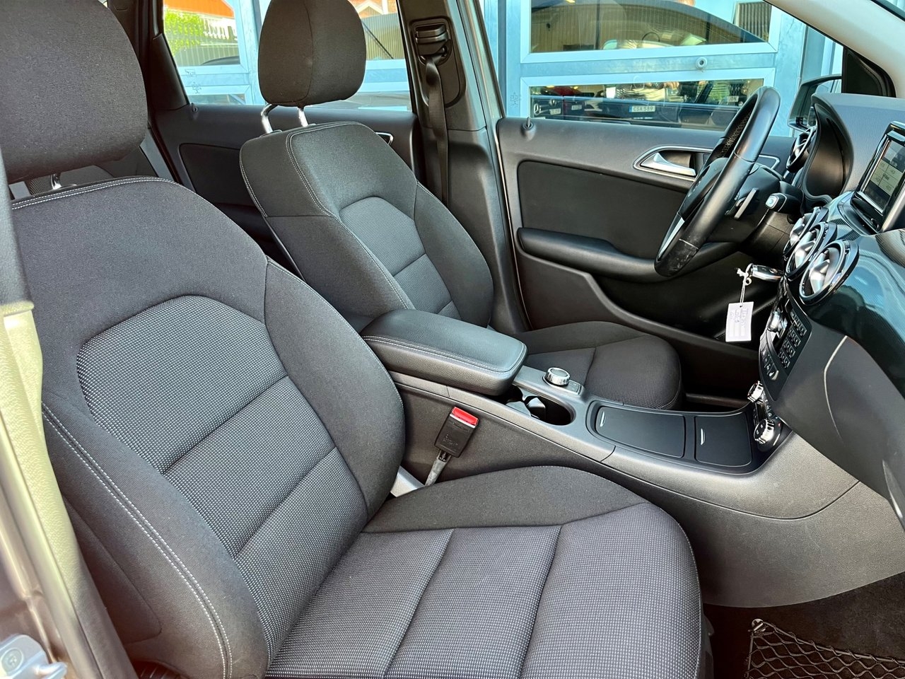 Mercedes-Benz B 2013, photo 7/9