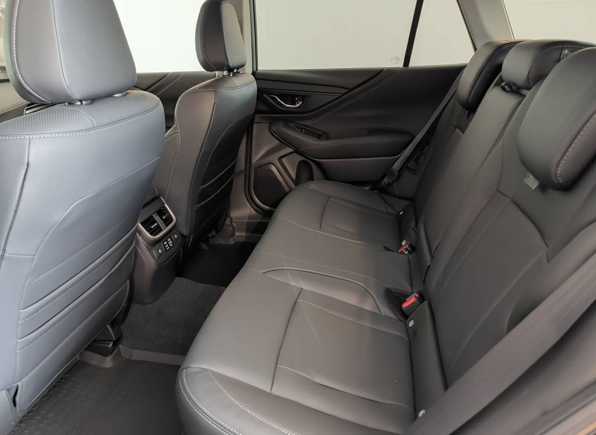 Subaru Outback Limited 4WD 2025, bild 4/5