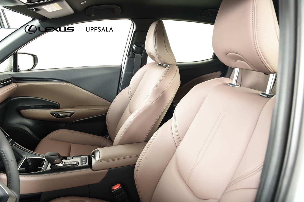 Lexus LBX Elegant 2025, bild 7/10