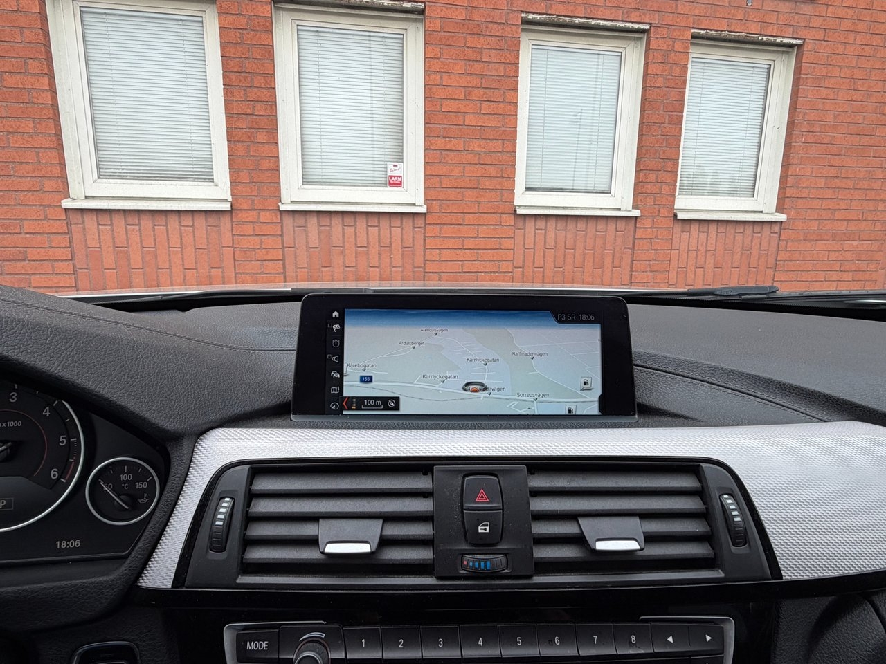BMW 320 2018, bild 6/10