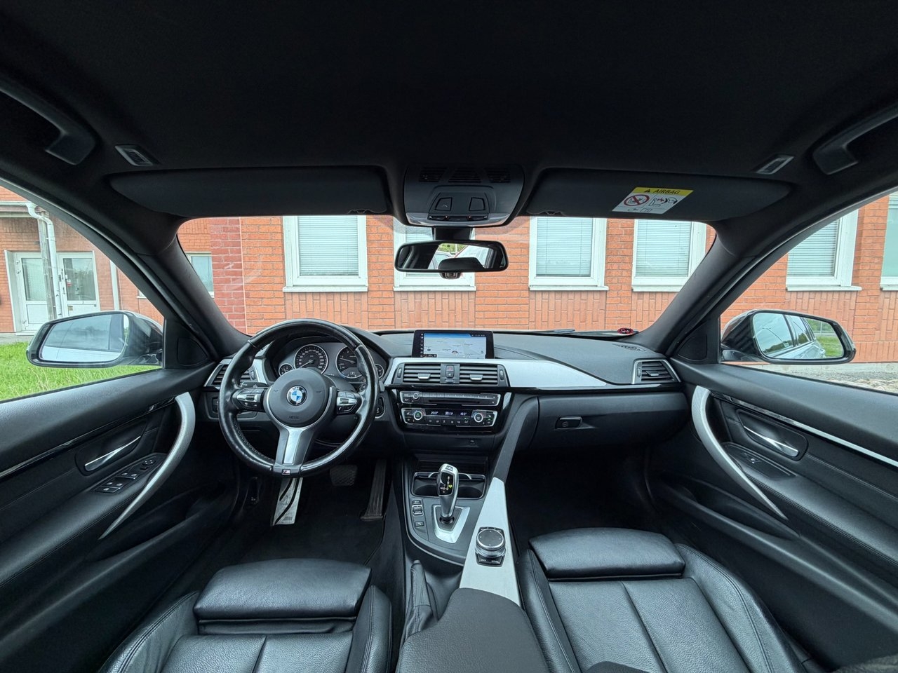 BMW 320 2018, bild 2/10