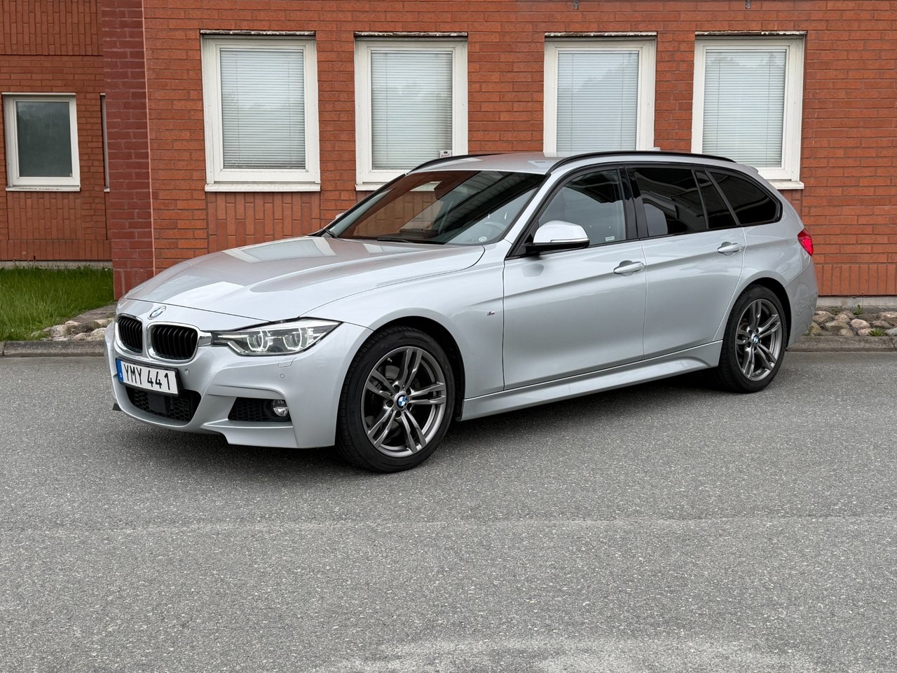 BMW 320