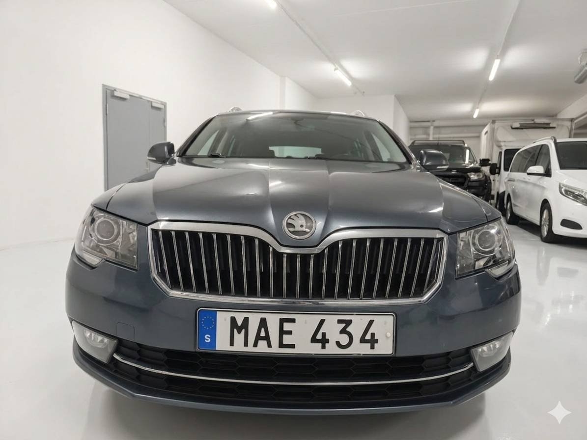 Skoda Superb 2014, photo 5/10