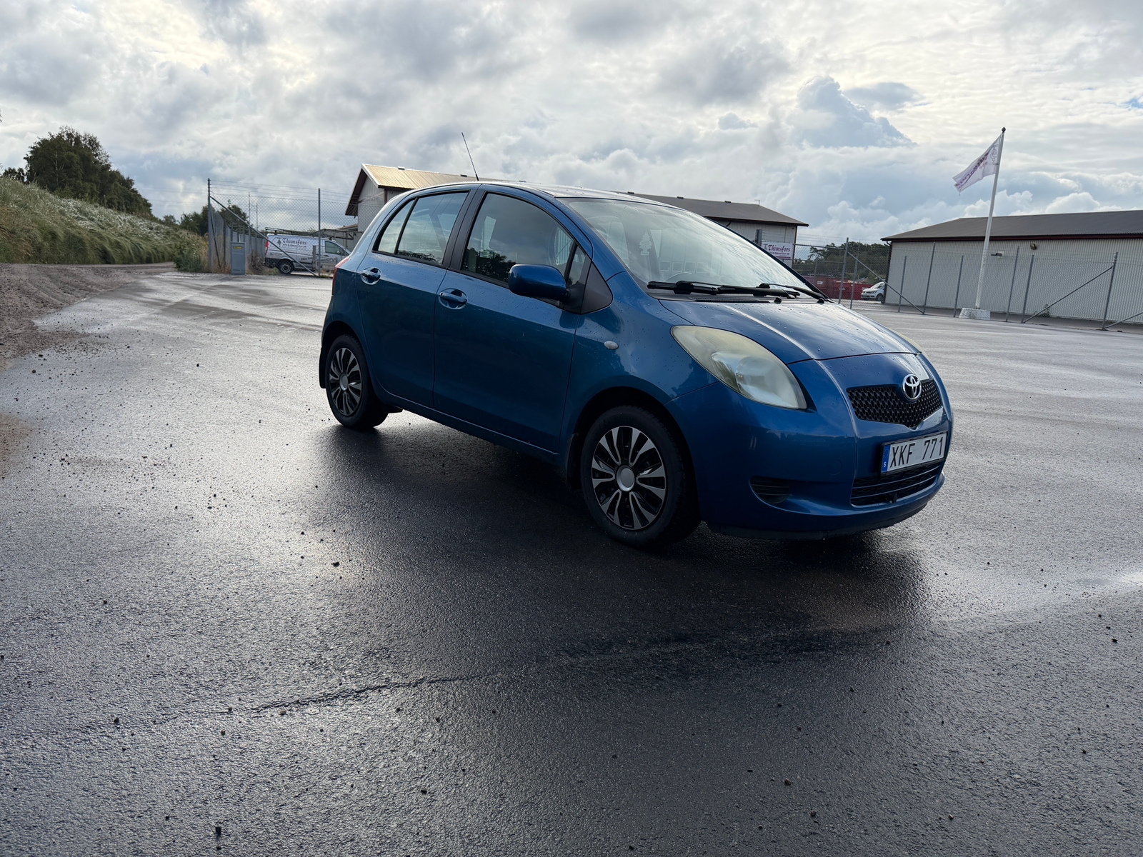 Toyota Yaris 5-dörrar 1.0 VVT-i Manuell 2006, photo 3/5