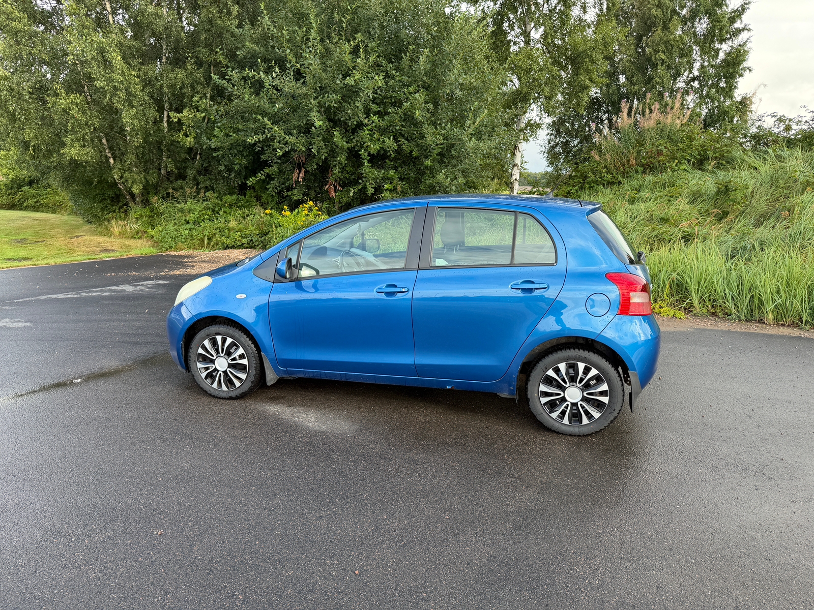 Toyota Yaris 5-dörrar 1.0 VVT-i Manuell 2006, photo 4/5