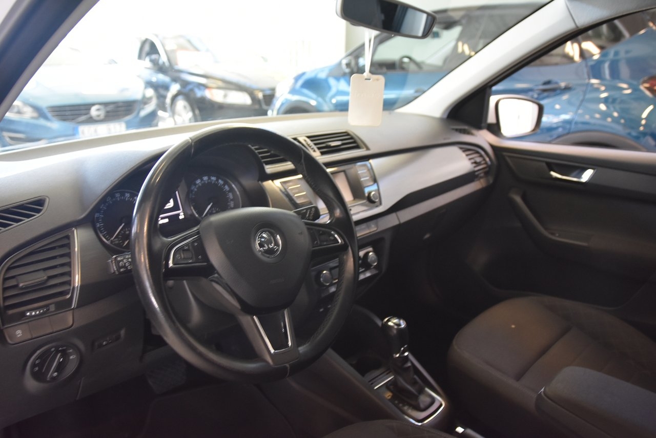 Skoda Fabia 2015, kuva 6/10