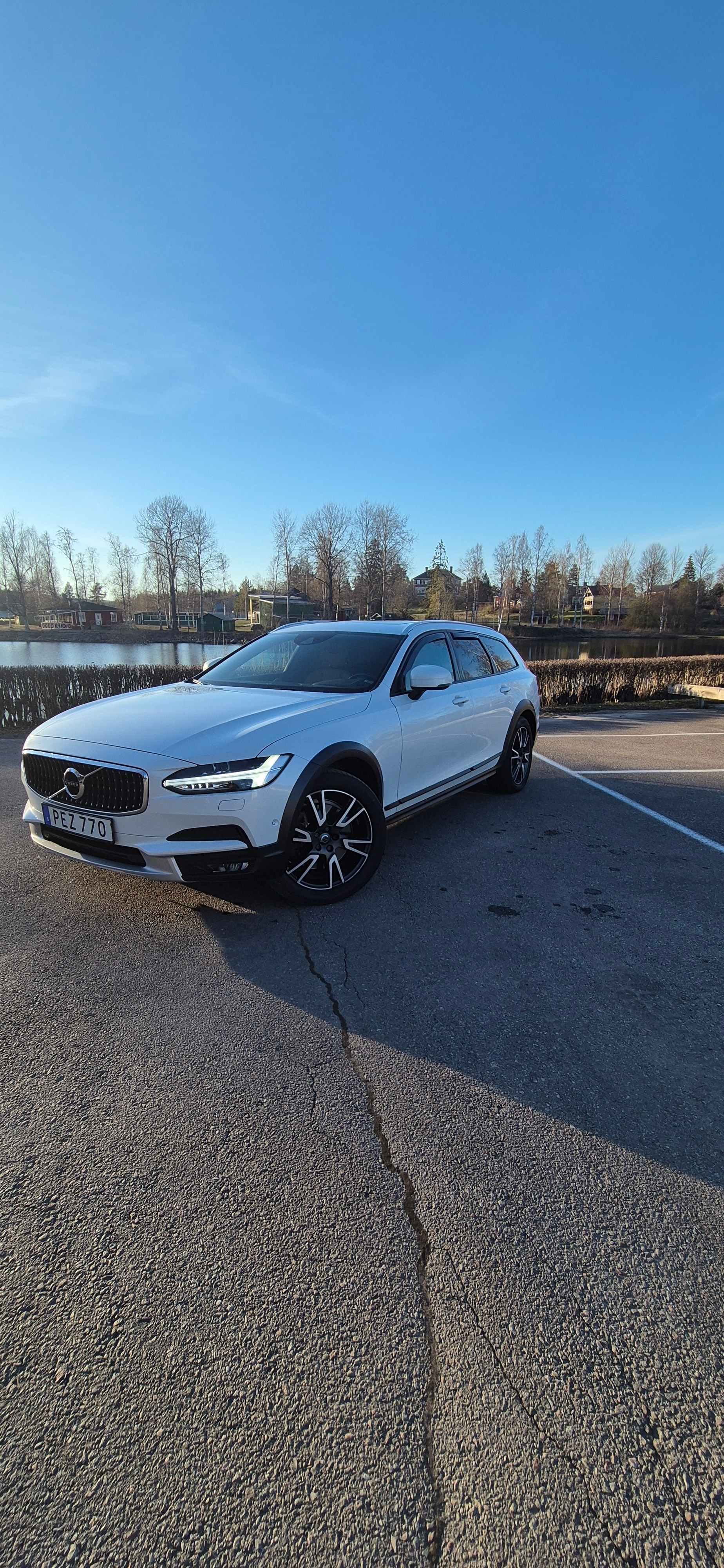 Volvo V90 Cross Country 2017, kuva 4/10