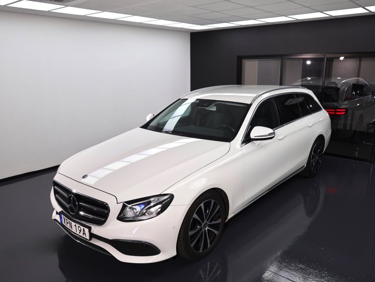 Mercedes-Benz E 2020, bild 6/27