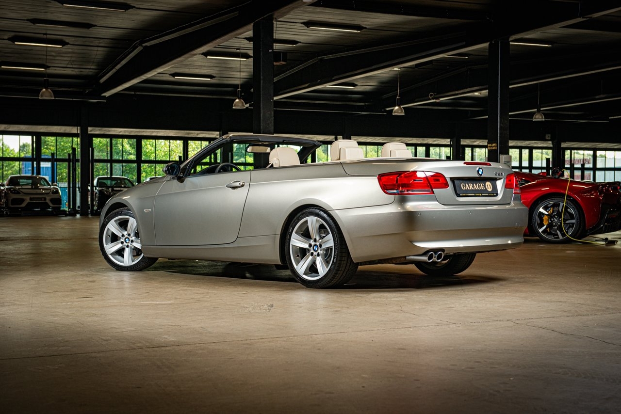 BMW 325 i Convertible 2008, kuva 4/10